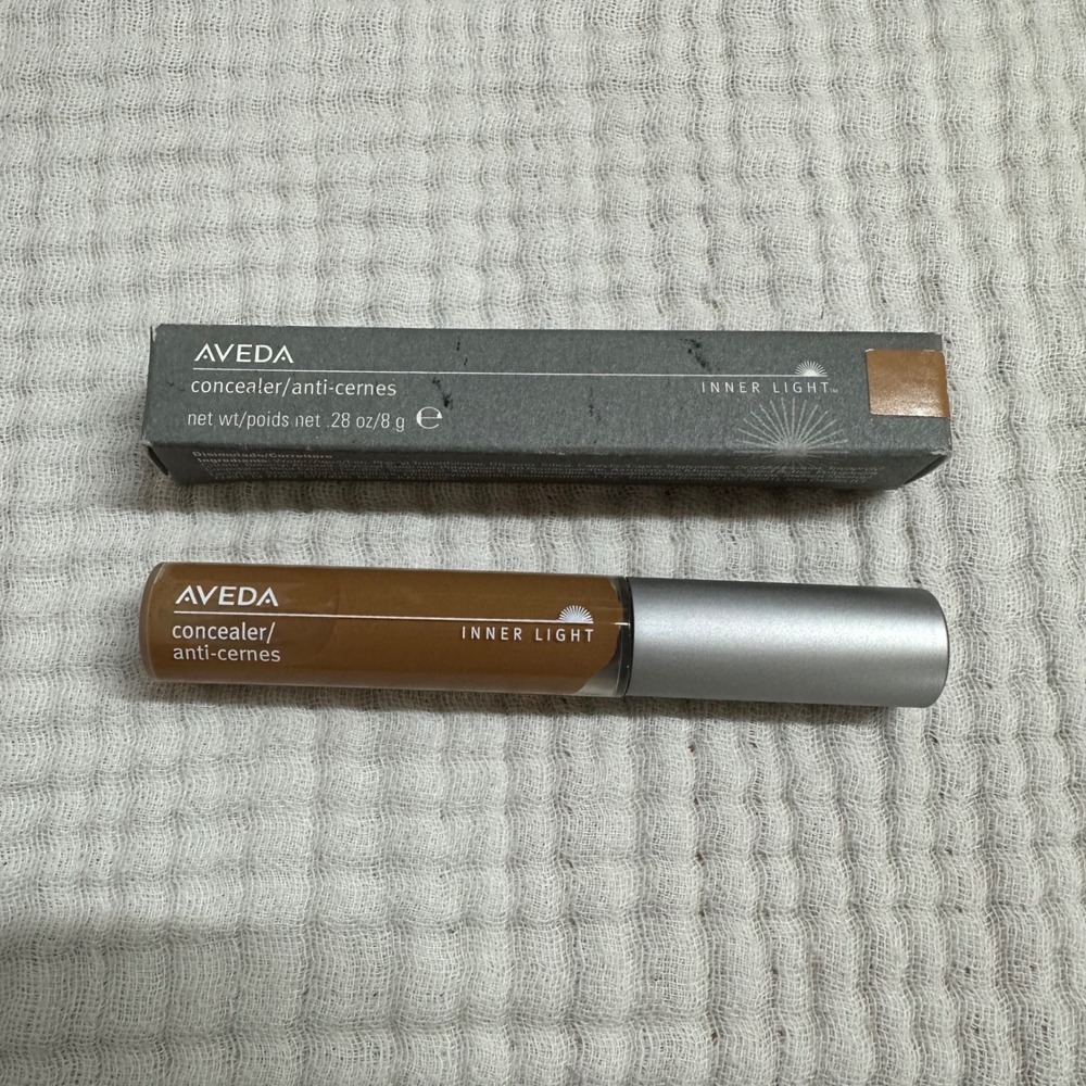 New in Box Aveda Concealer Inner Light - 06 Nutmeg (.28oz)